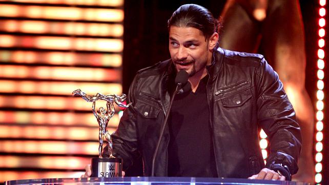 Roman-Reigns-wins-superstar-of-the-year